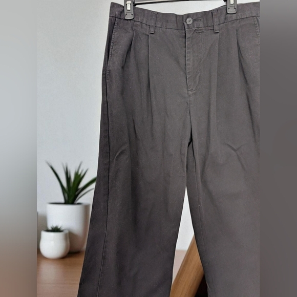 Croft & Barrow Men's Black Chinos Size 34x32 (EUC) - Picture 4 of 11